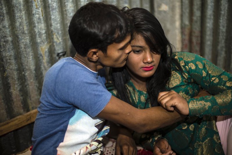 La vida de las mujeres de Bangladesh que son llevadas a los burdeles para saldar las deudas de su familia  