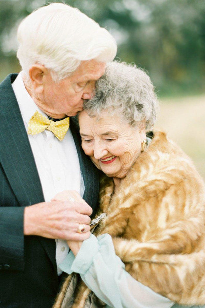 Estos abuelos tienen una encantadora sesión de fotos para celebrar 63 años de amor  