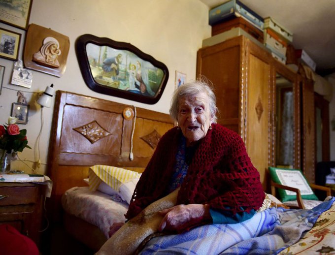 La última persona del mundo nacida en el siglo XIX celebra su 117º cumpleaños y cuenta su secreto 
