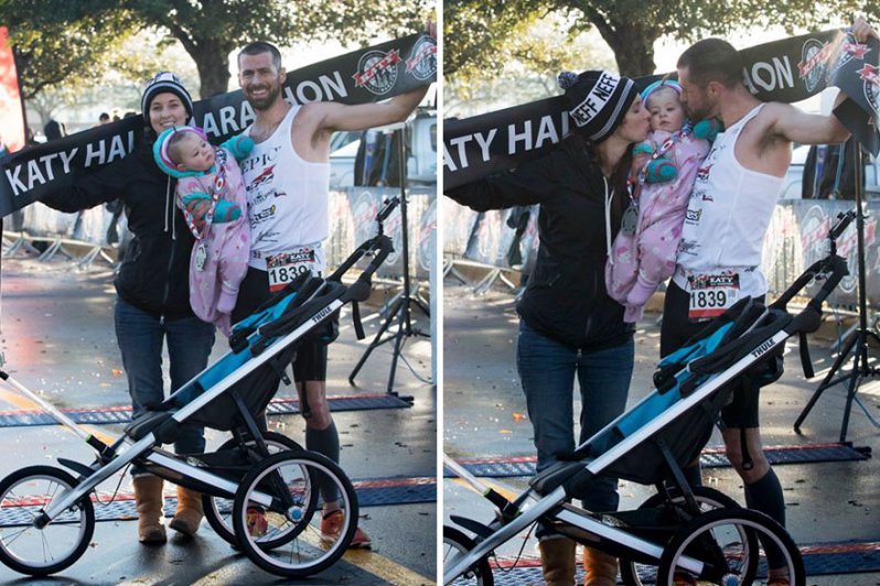 Este padre gana media maratón empujando un carrito con su bebé  
