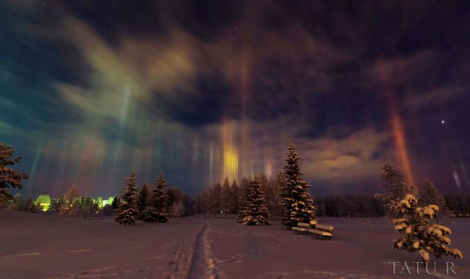 Asombrosos pilares de luz captados en Ontario, Canadá 