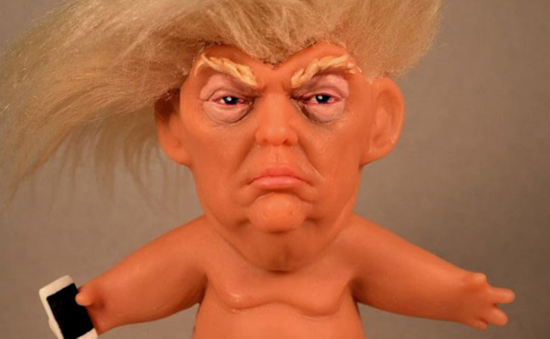Crean un muñeco troll de Trump y hacen una campaña de Kickstarter para producirlo en masa (NSFW) 