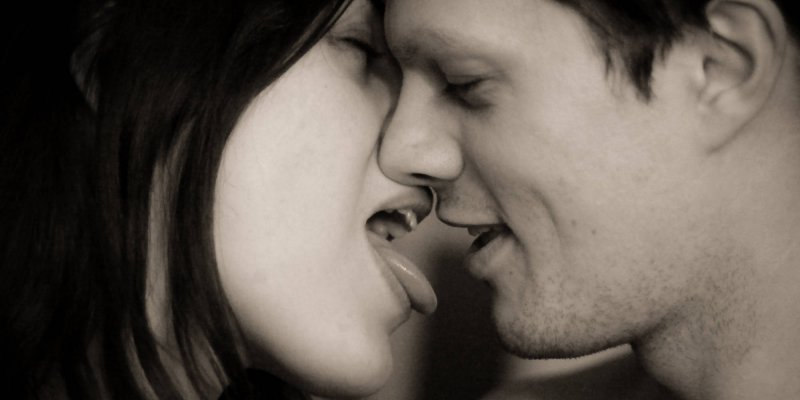 Los besos más salvajes para satisfacer a tu pareja 