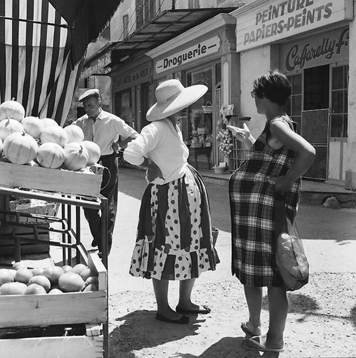Divertidas fotografías urbanas de la Francia de los años 50, por René Maltête 
