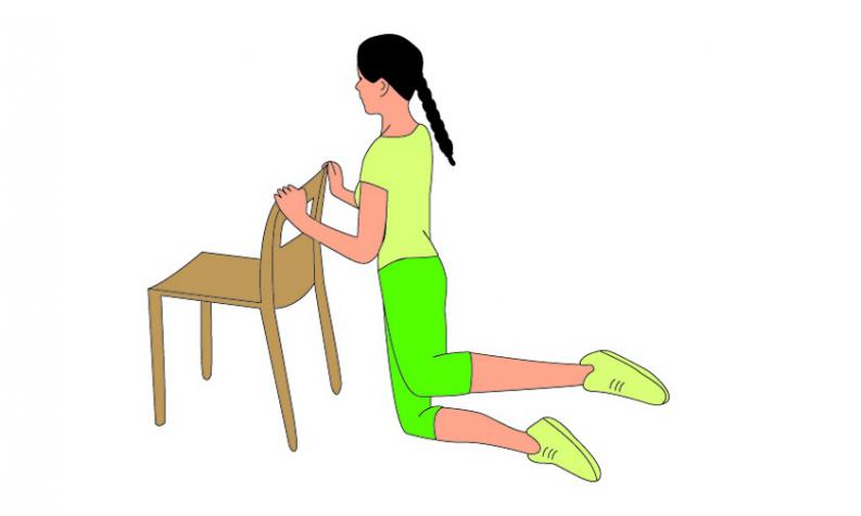 5 ejercicios con silla que te servirán para tener pompas de 10 